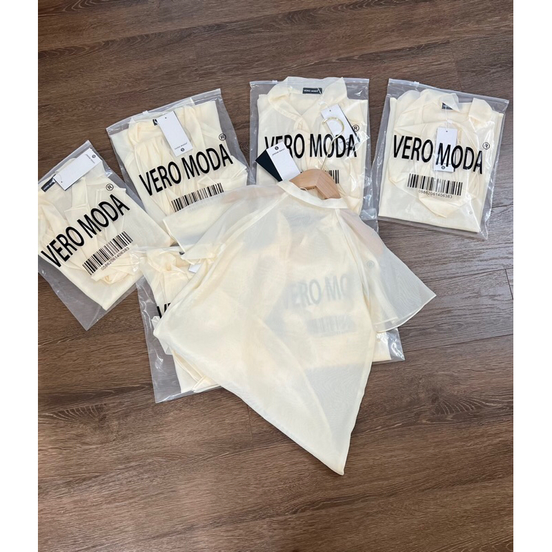 Áo sơmi tơ thắt nơ cổ