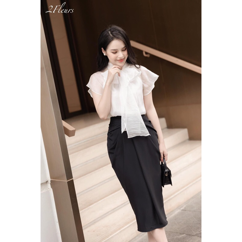 Áo sơmi tơ thắt nơ cổ