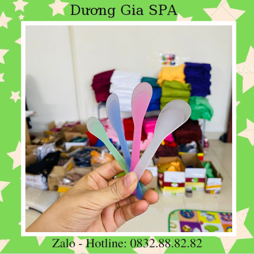 Thìa nhựa. thìa pha mặt nạ, dùng trong spa
