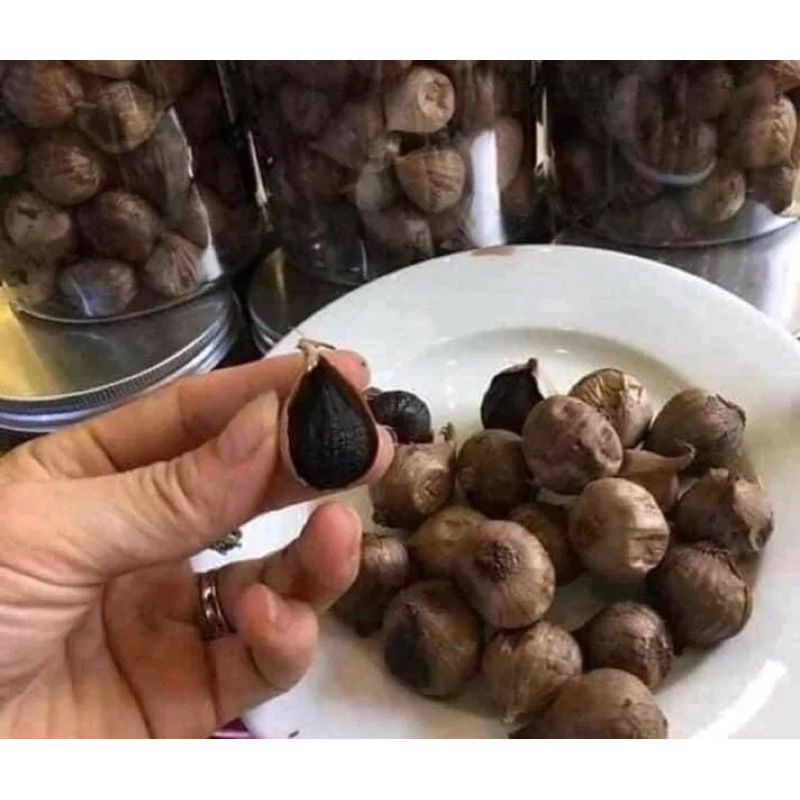 300gr Tỏi đen cô đơn nhà làm cực ngon,mới ,lên men tự nhiên rất tốt cho tiêu hoá