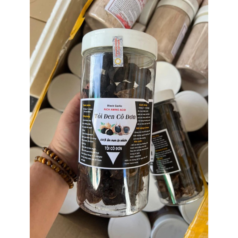 1Kg = 2 Hộp Tỏi đen cô đơnnhà làm cực ngon,không hăng,lên men tự nhiên