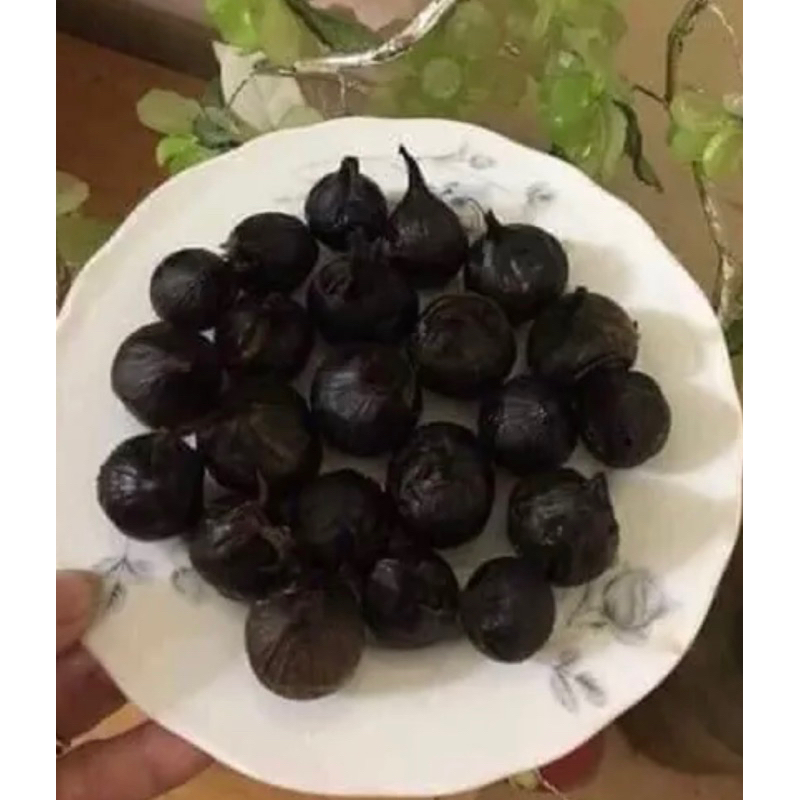 1Kg = 2 Hộp Tỏi đen cô đơnnhà làm cực ngon,không hăng,lên men tự nhiên