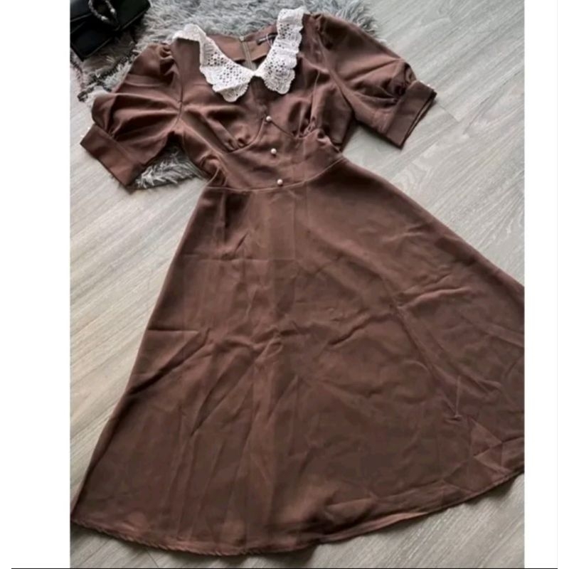 Đầm khách chọn live