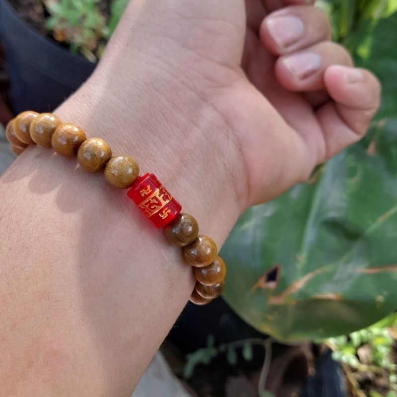 vòng gỗ bách thơm 21 hạt phong thuy