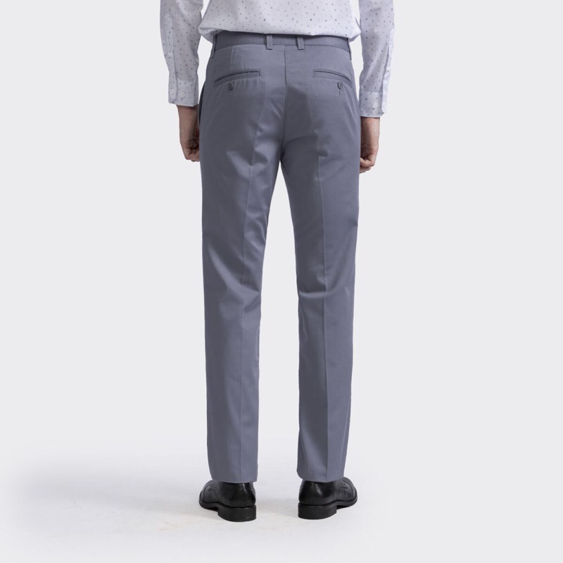 Quần kaki aristino màu xám regular fit AKKR06