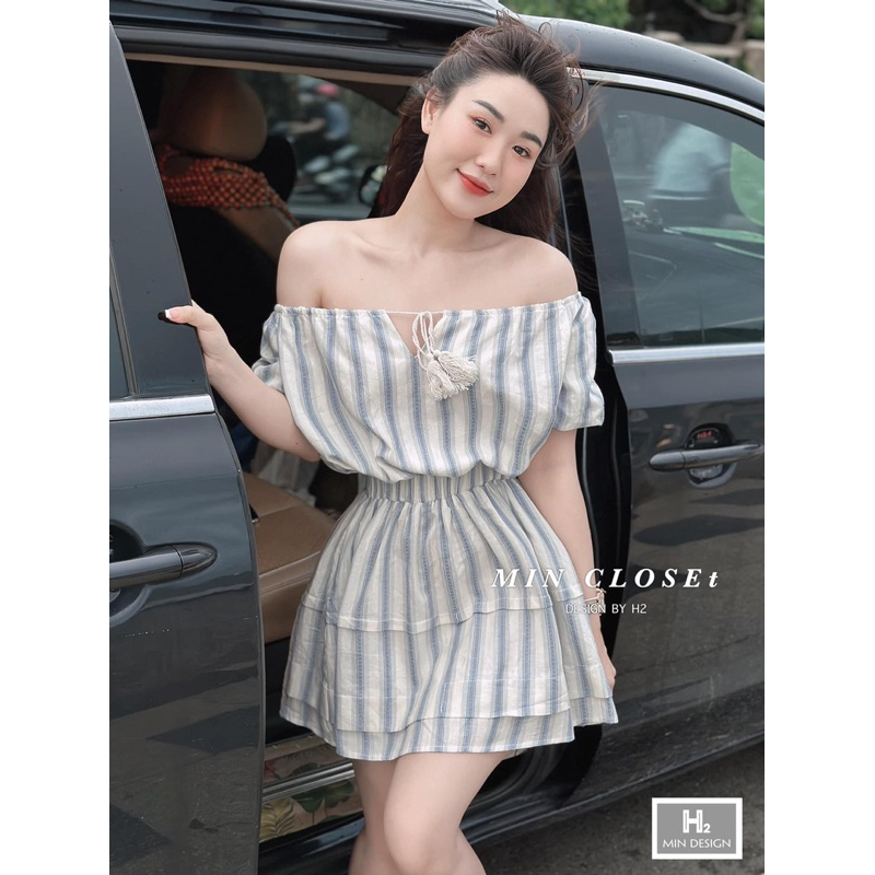 Váy kẻ hở vai chun eo