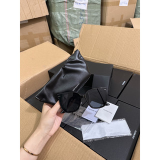 Kính mắt Monter Rossy full box lam châm bao da