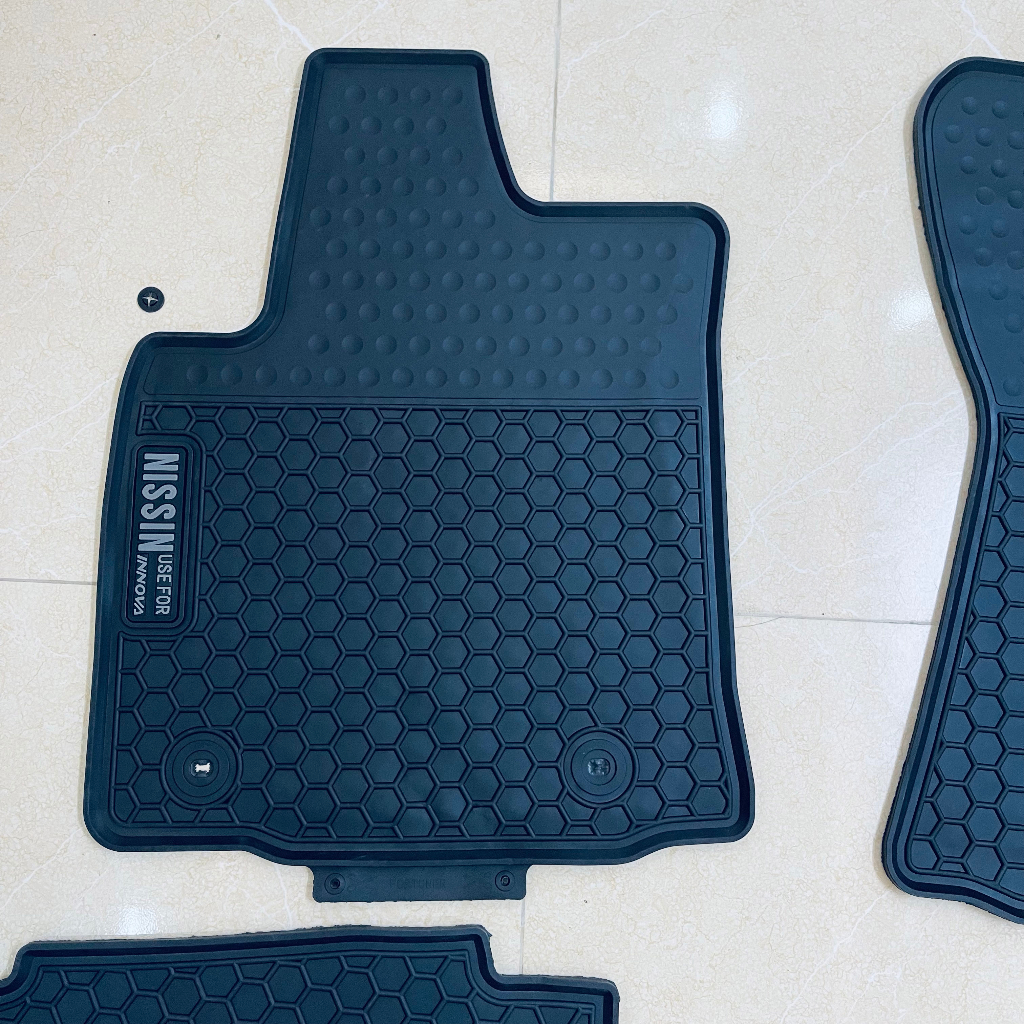 Thảm Lót Sàn Xe Toyota Innova Thương Hiệu NISSIN Cao Cấp, Thảm Lót Sàn Cao Su Không Mùi, Không Thấm Nước, Dễ Dọn Rửa | BigBuy360 - bigbuy360.vn