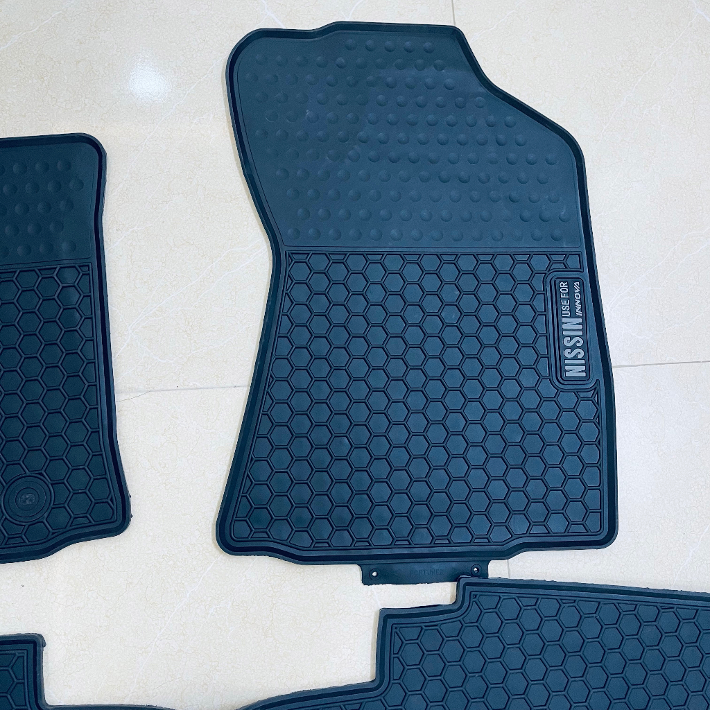 Thảm Lót Sàn Xe Toyota Innova Thương Hiệu NISSIN Cao Cấp, Thảm Lót Sàn Cao Su Không Mùi, Không Thấm Nước, Dễ Dọn Rửa | BigBuy360 - bigbuy360.vn