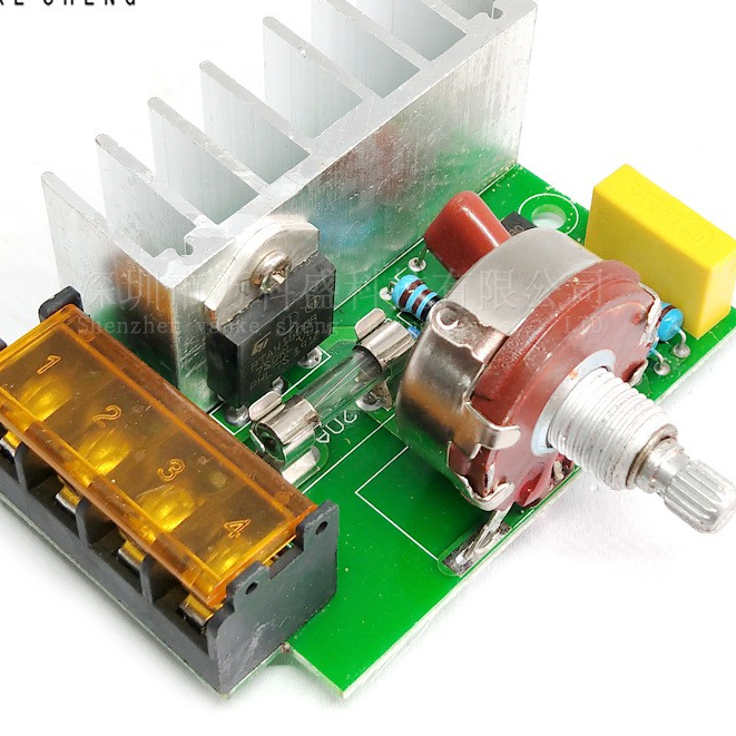 Bộ điều chỉnh điện áp động cơ 4000W 220VAC SCR