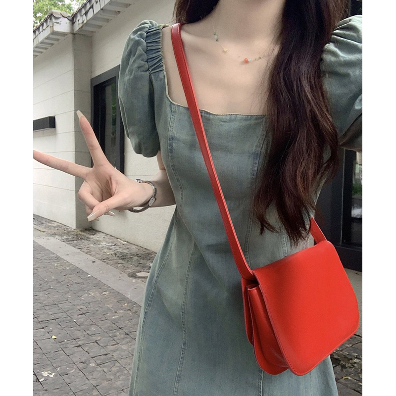 Đầm jean tay bồng dáng ngắn