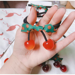 Cột tóc cherry phong cách Hàn Quốc