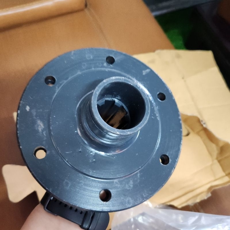 Mai ơ bắt trục thanh đập máy gặt DC70