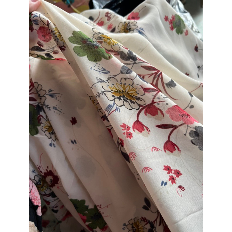 Vải voan kem hoa kiện HQ - khổ 1,5m