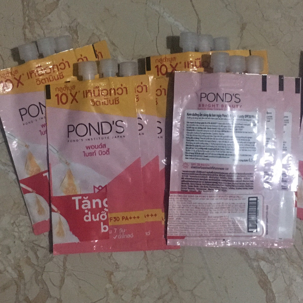 5 Gói kem dưỡng ẩm sáng da ban ngày Pond's Bright Beauty SPF30PA++- Hàng tặng 6.5g