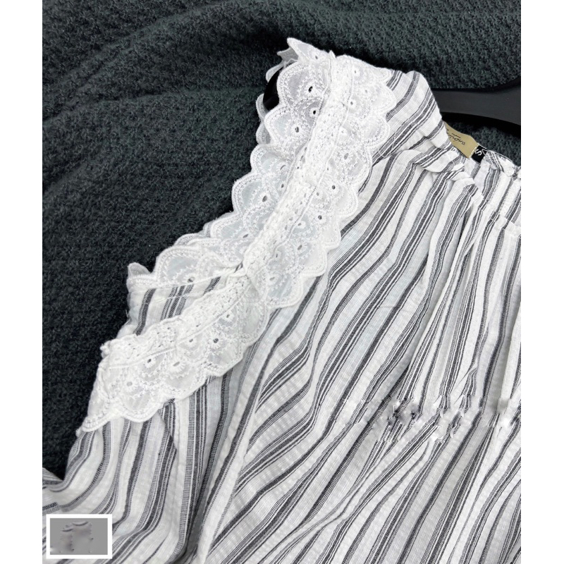 Set đồ nữ mùa hè, áo kẻ tay ren cánh tiên + quần chéo hàn cao cấp siêu mát Jullie.De' Clothing