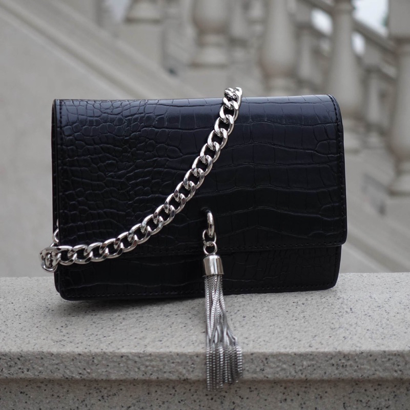 Túi xách CROC TASSEL BAG