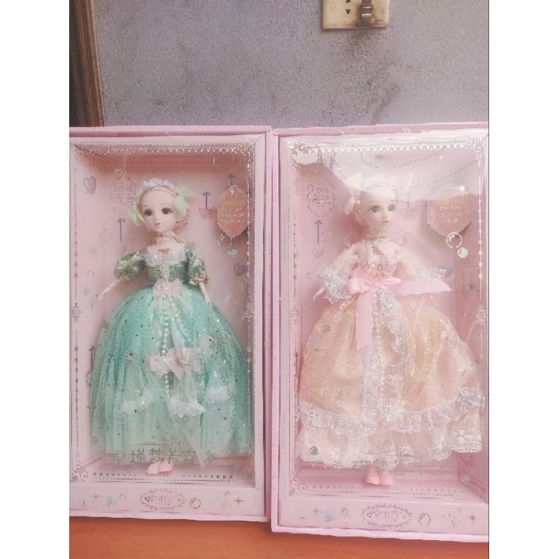 Búp bê dạ hội cao 72 cm có khớp linh hoạt