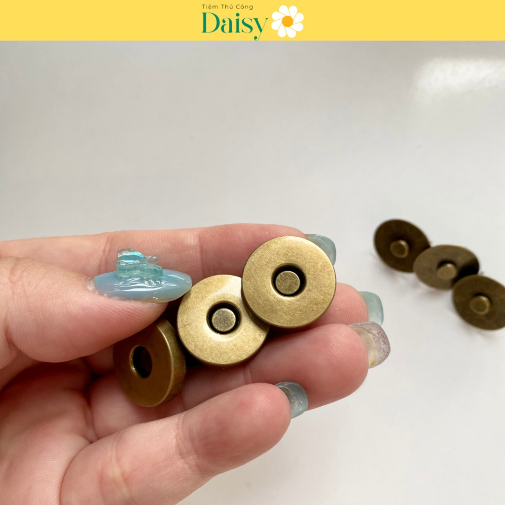 Nút hít nam châm loại đẹp chân ghim dài 7k/bộ