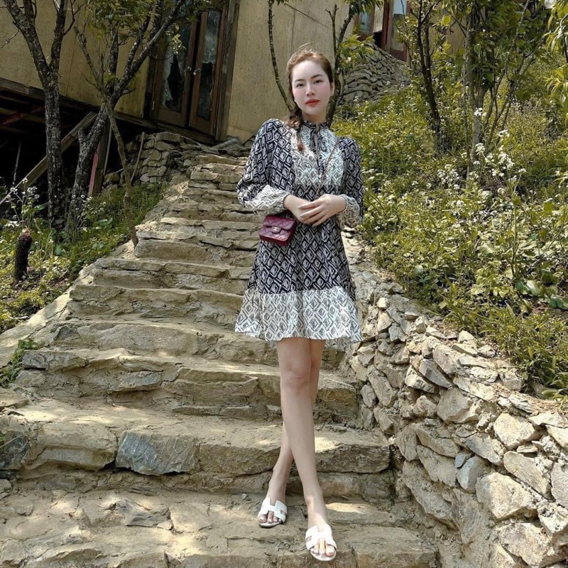 Váy babydoll in hoạ tiết đen trắng