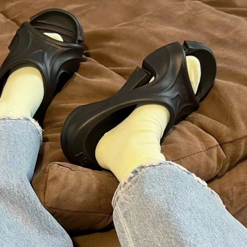 Dép Balenciaga Hot Trend 2023 - Phù Hợp Cho Cả Nam Và Nữ
