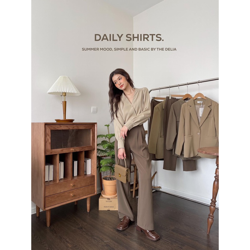 2082 ÁO SƠ MI CỔ V CÚC CHÉO