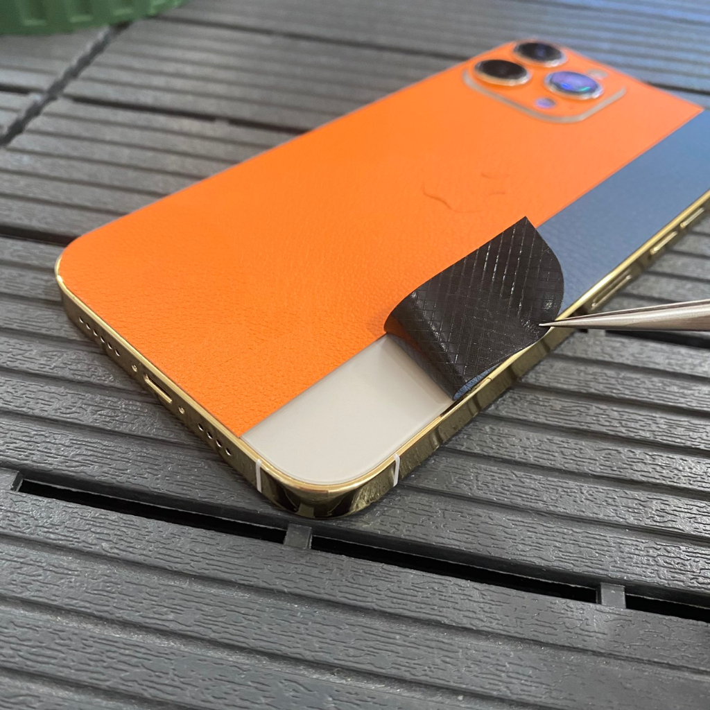 Dán skin iphone vân da 3M, Miếng dán điện thoại mix màu cam xanh bảo vệ chống trầy có mọi dòng máy