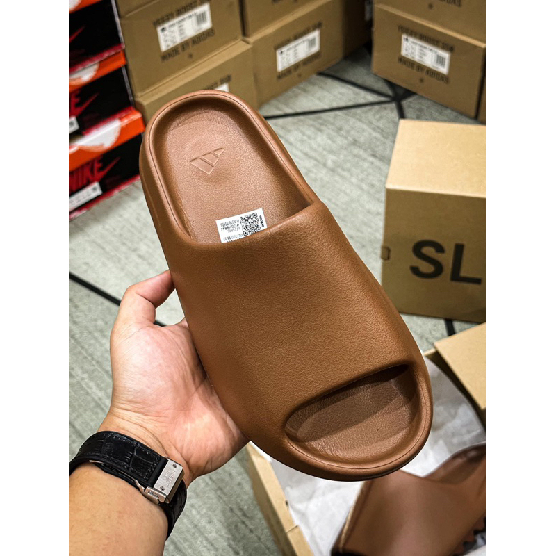 Dép quai ngang Yeezy Slide Vân Nhám chất liệu EVA, Dép bánh mì yz đế cao 5cm Siêu đẹp Full Box. | BigBuy360 - bigbuy360.vn