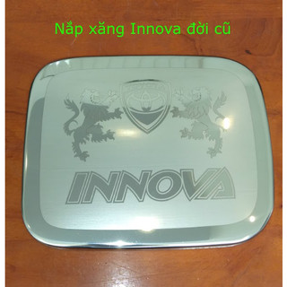 Ốp nắp bình xăng toyota innova 2006-2015