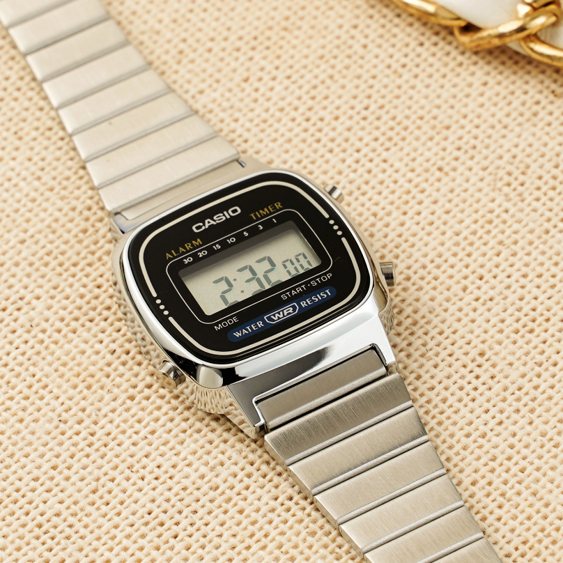 Đồng hồ Casio nữ điện tử LA670WA-1DF dây kim loại chính hãng