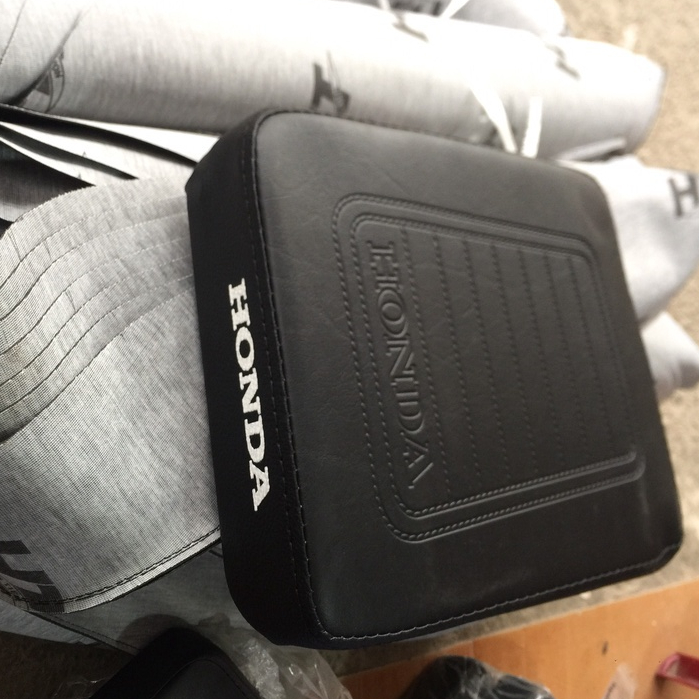 Đệm Yên sau xe cub 82 81 50 - hàng cao cấp, bền đẹp, chắc chắn phom như zin