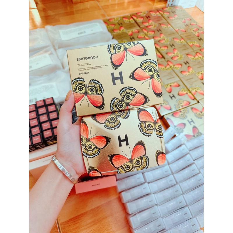 Bảng phấn Hourglass Ambient Lighting Edit Unlocked