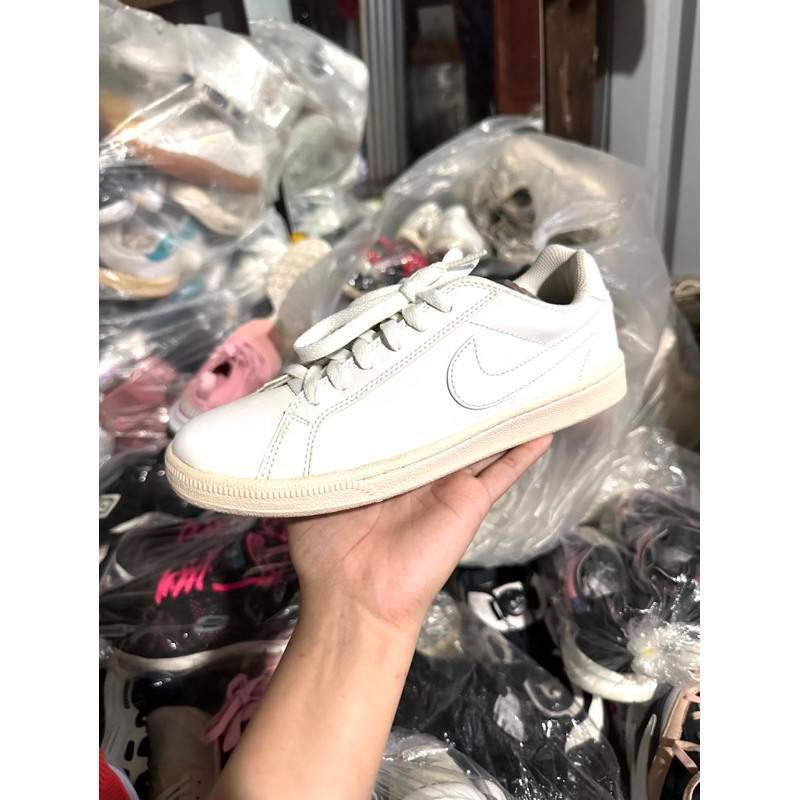 Giày thể thao size: 38