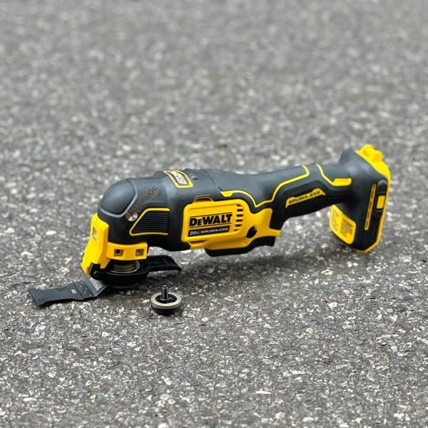Máy cắt rung không chổi than Dewalt Atomic DCS354B nhập Mỹ, mới 100%