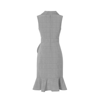 ĐẦM ĐUÔI CÁ CỔ VEST