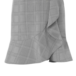 ĐẦM ĐUÔI CÁ CỔ VEST