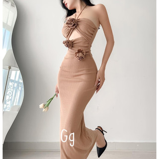 đầm yếm gân sọc dáng dài đính khoét 3 bông hoa