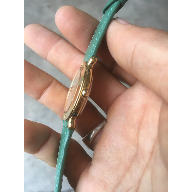 Đồng hồ nữ Nhật si .