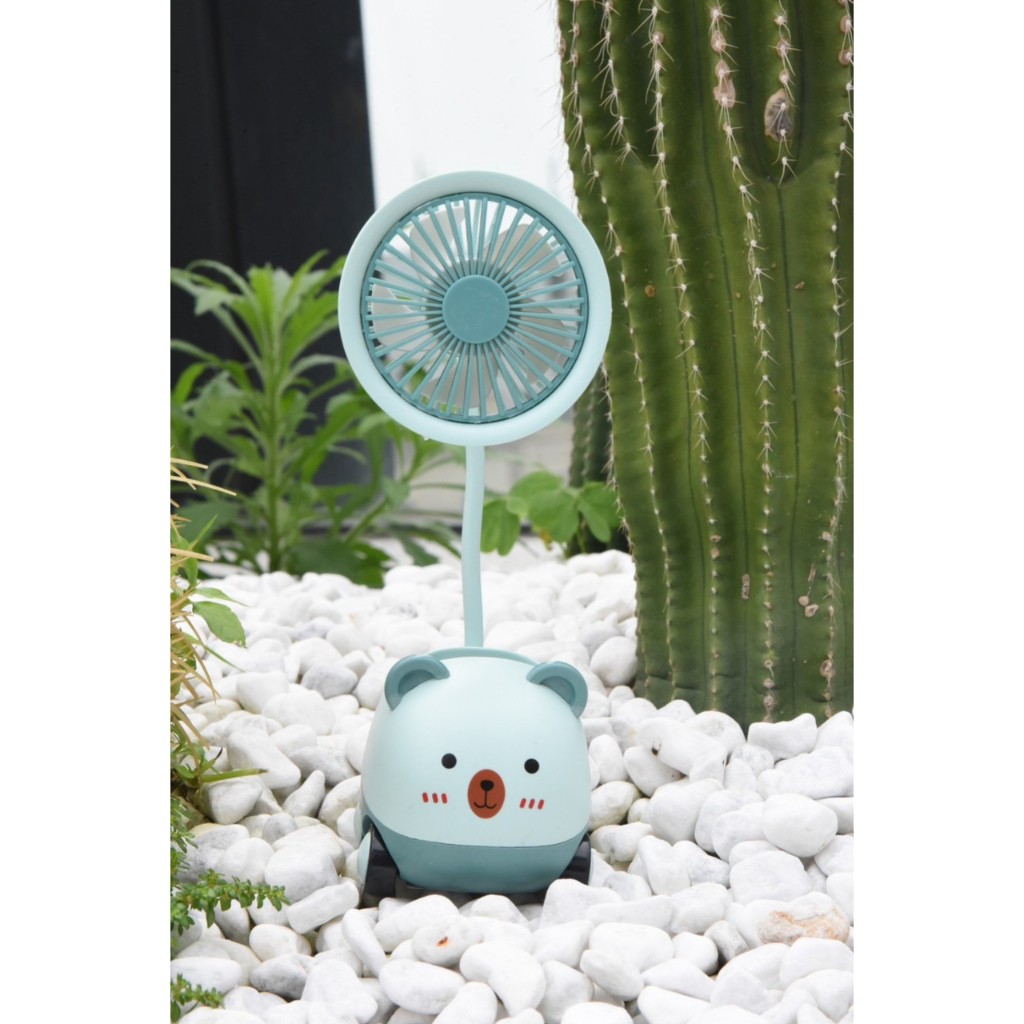 Quạt mini tích điện có bánh xe kèm đồ cắm bút và chuốc viết chì siêu dễ thương 2023