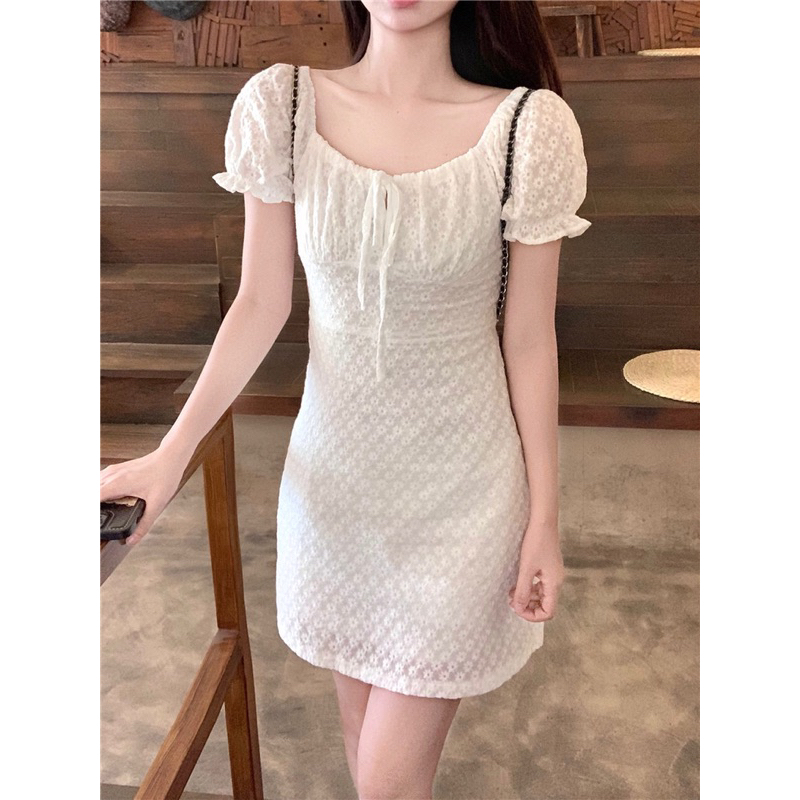 Váy đầm trắng tay bồng ôm eo dáng ngắn phối ren mùa hè, tiểu thư chụp kỷ yếu, váy sinh nhật Churri Taobao Order