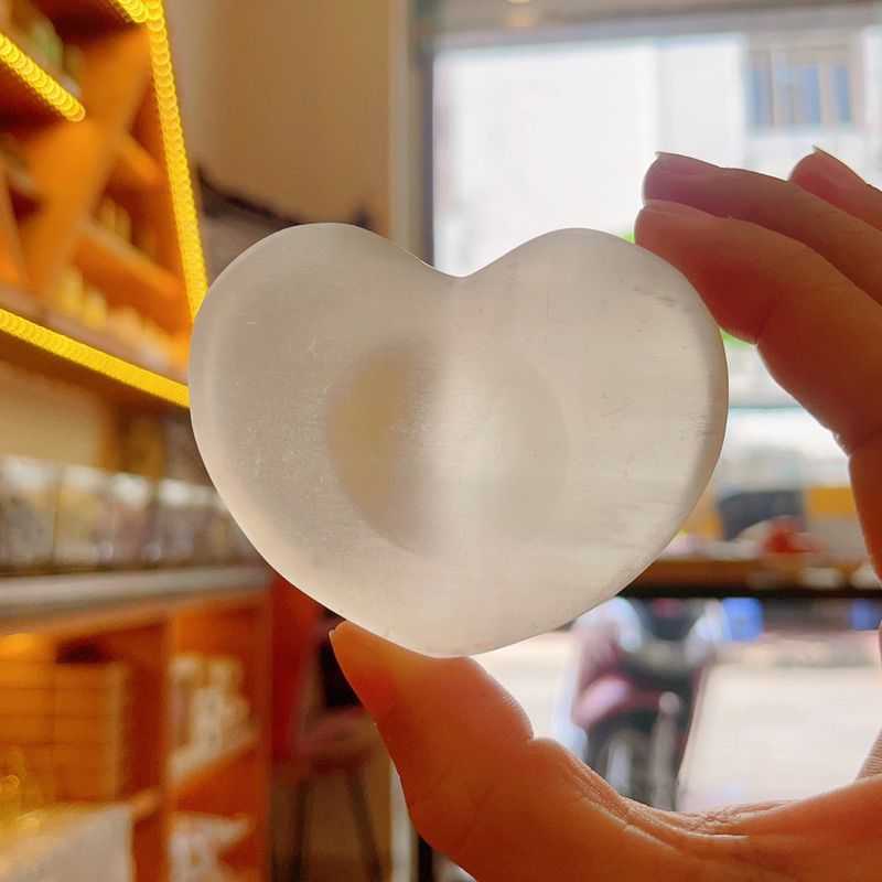 Đế đỡ bi cầu Đá Selenite, Đá thanh tẩy