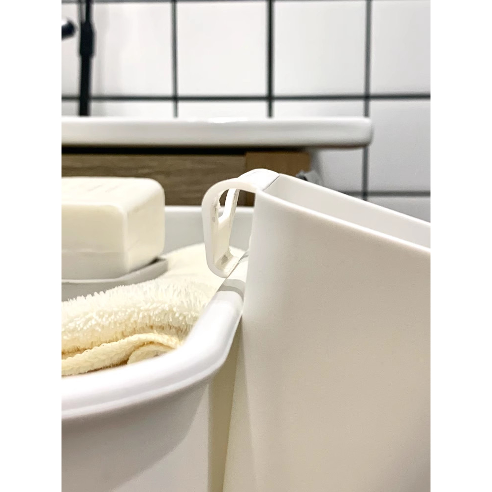 Giỏ nhựa móc treo đồ