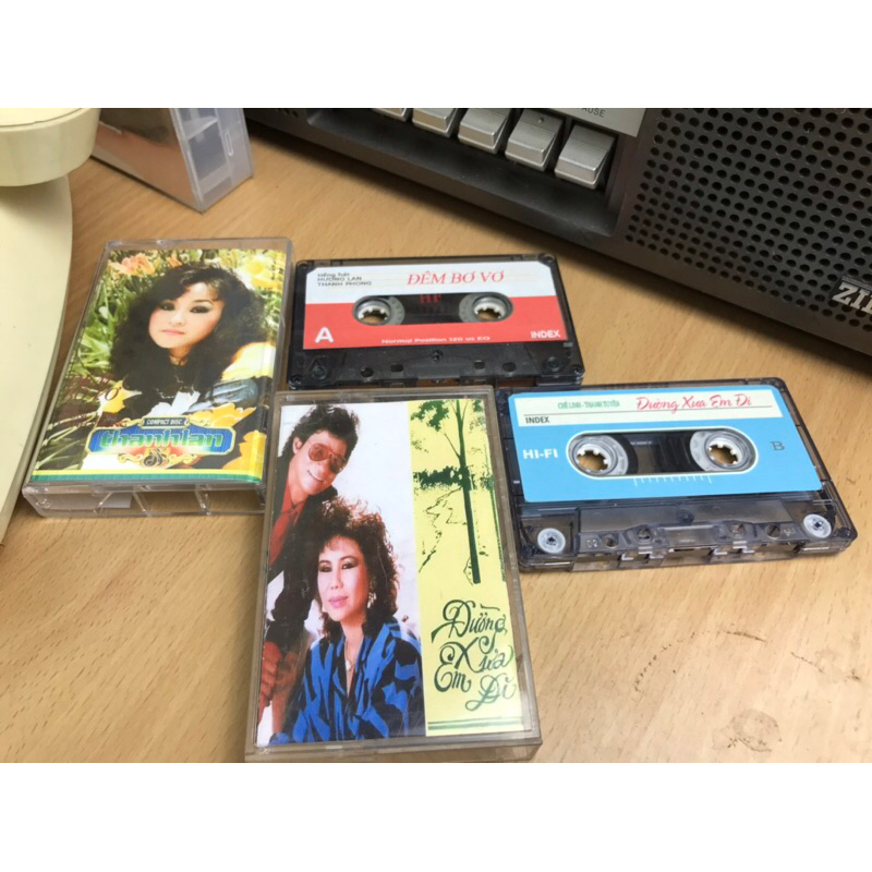 2 băng casette Chế Linh Thanh Tuyền