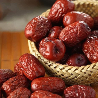 500gr Táo đỏ quả to cùi dầy nhiều thịt ngọt