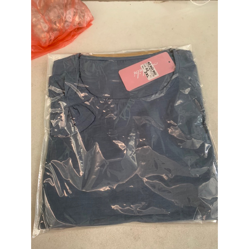 Đồ Bộ Nữ Bộ đũi  tơ sát nách cổ tròn có nơ  siêu xinh và sang lắm ạ  mặc thoáng mát ko nhăn ko nhằu  mát cho mùa hè này