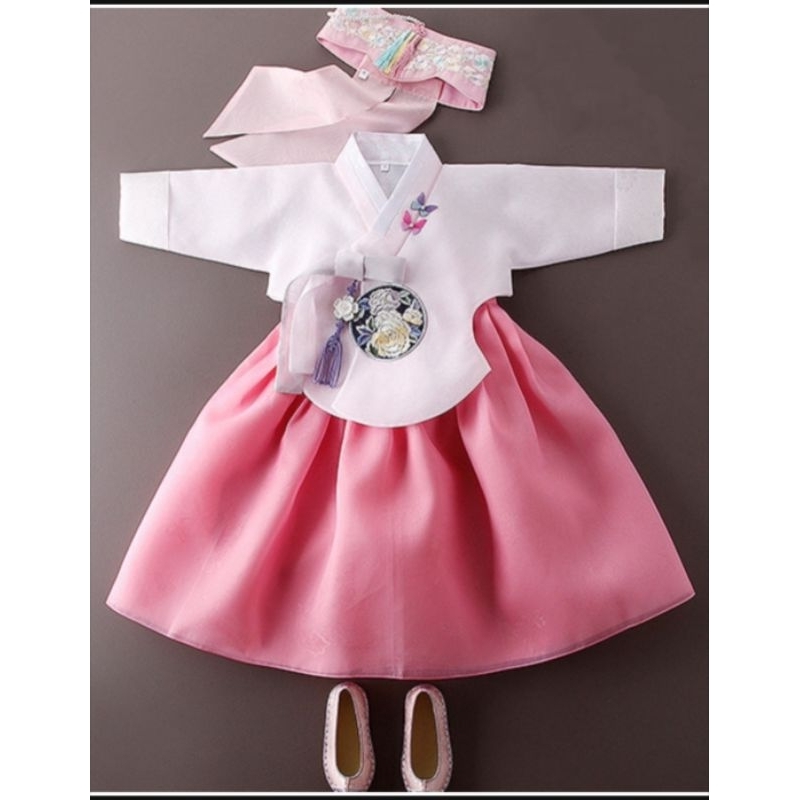 Hanbok bé gái