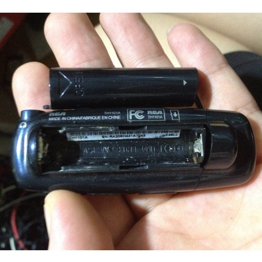 Xác Máy nghe nhạc , rỉ chân bin, cắm cổng USB lên màn như hình, anh em rành dòng này nghiên cứu thêm