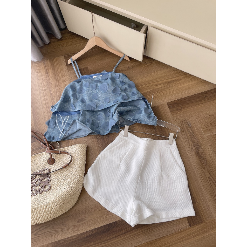 SET ÁO BBD TẦNG XANH ĐÁ ĐÍNH TRÁI TIM 2 DÂY + QUẦN SHORT TRẮNG