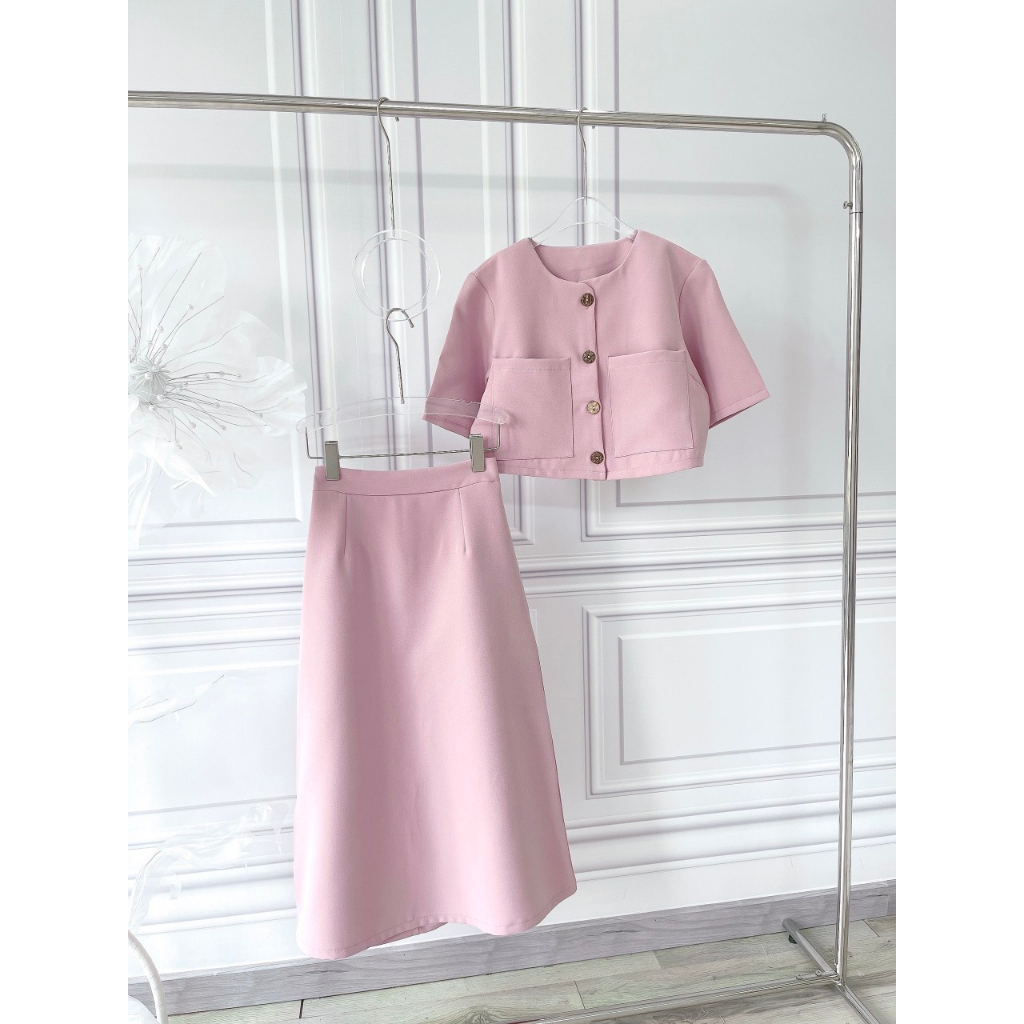 SET ÁO DẠ CROPTOP HỒNG NÚT GỖ + CHÂN VÁY MIDI SUÔNG (TH)