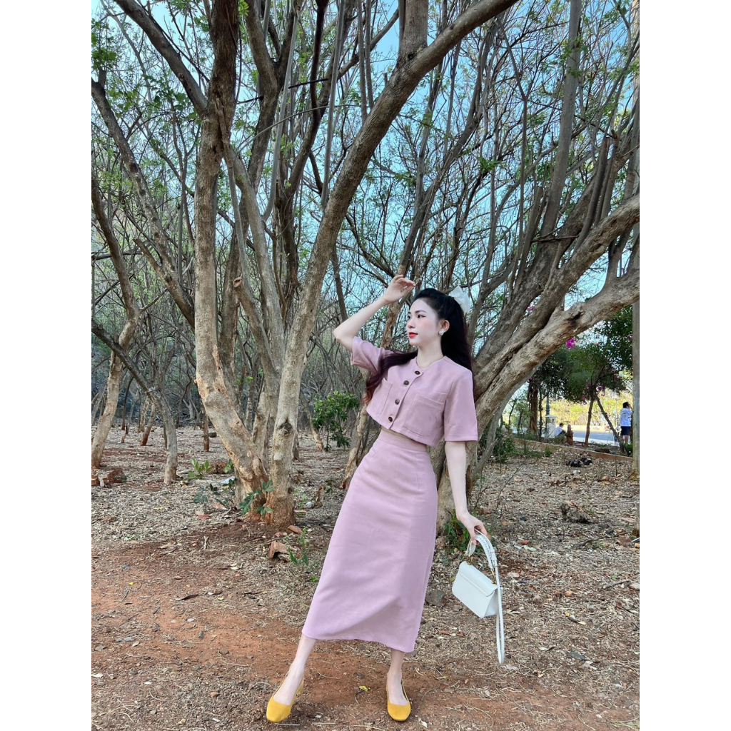 SET ÁO DẠ CROPTOP HỒNG NÚT GỖ + CHÂN VÁY MIDI SUÔNG (TH)